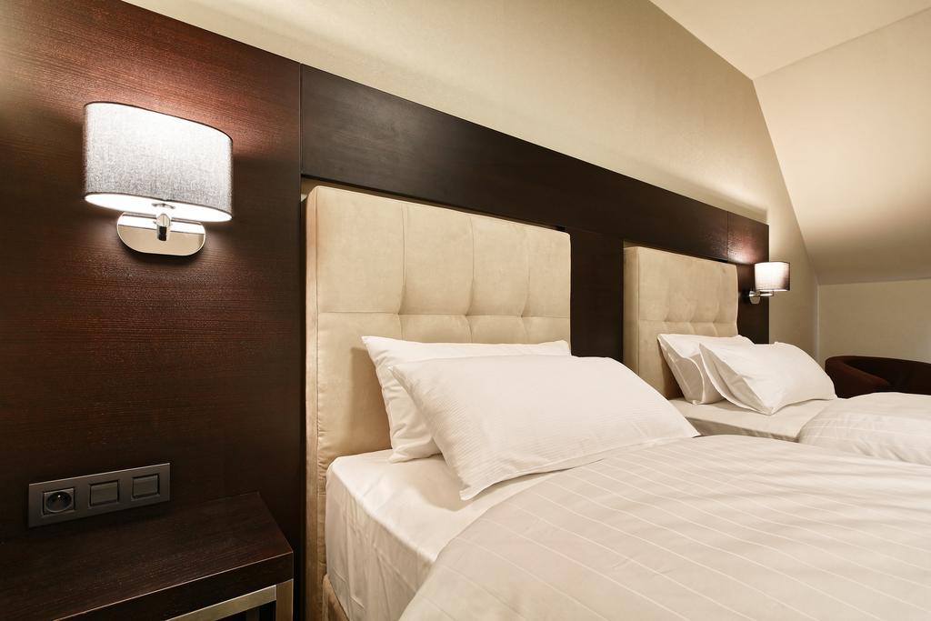 Hotel Victory Popůvky Kültér fotó