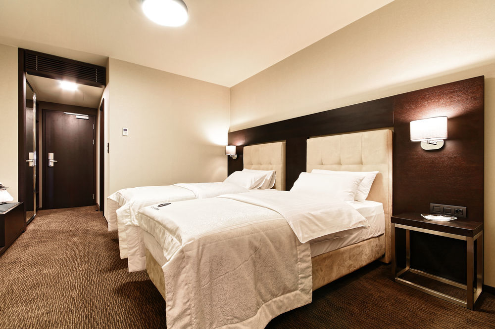 Hotel Victory Popůvky Kültér fotó