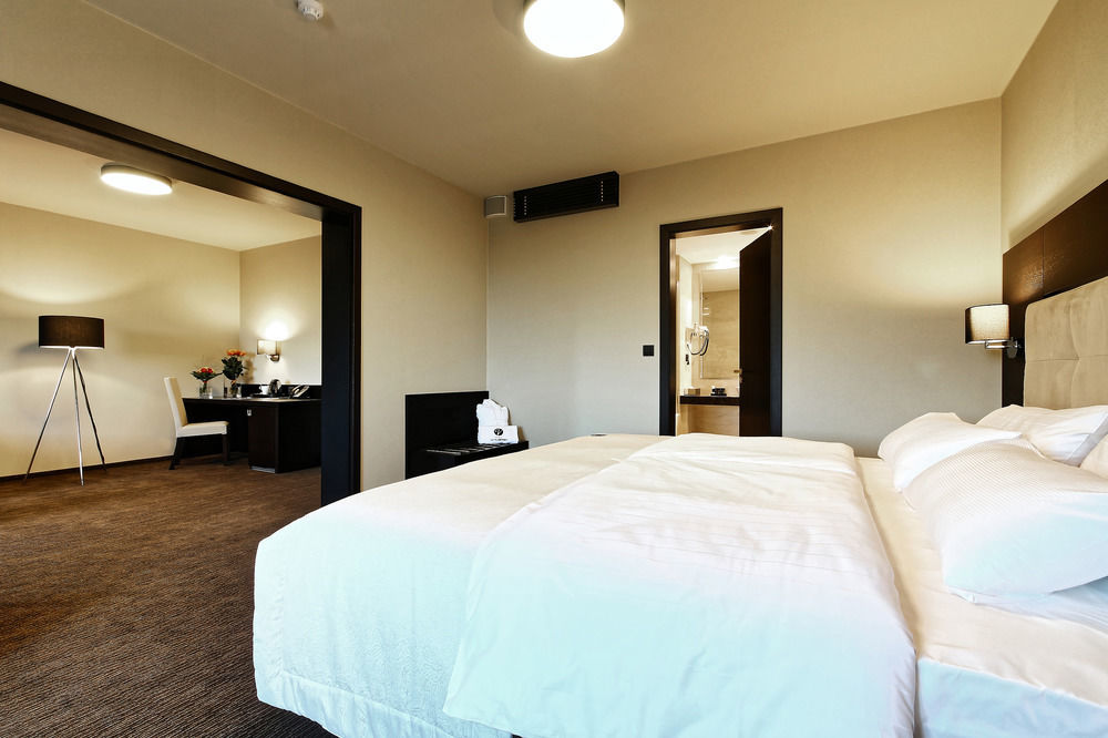 Hotel Victory Popůvky Kültér fotó