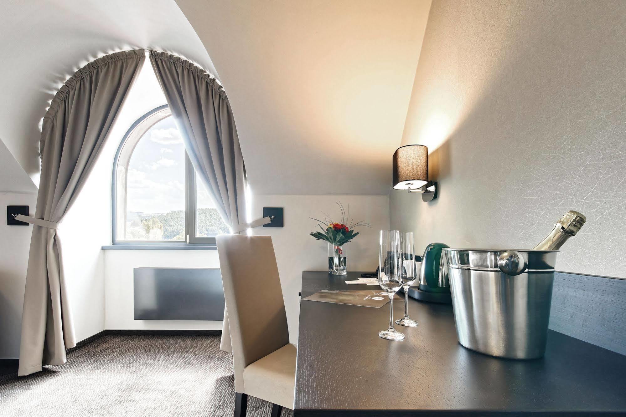 Hotel Victory Popůvky Kültér fotó
