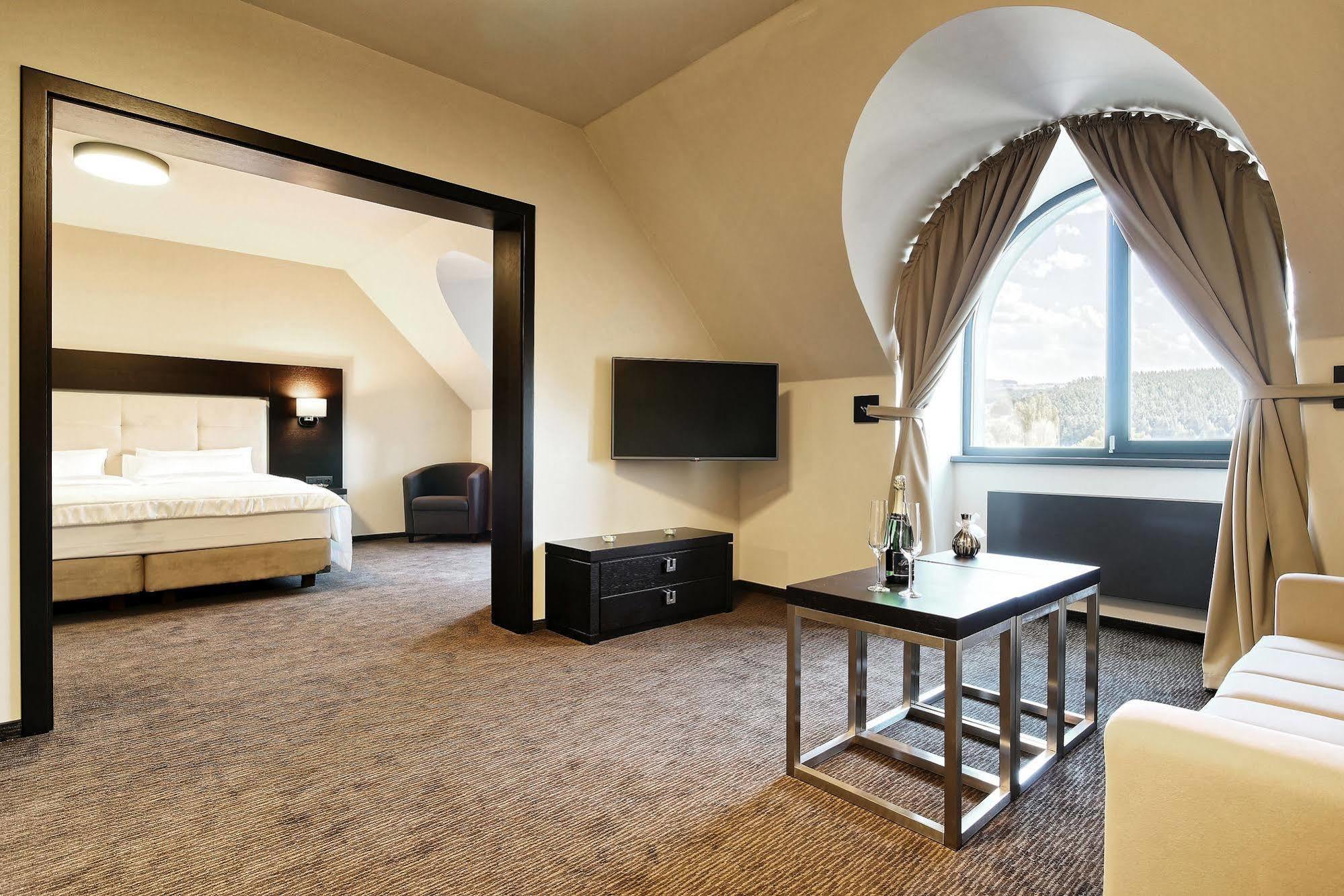 Hotel Victory Popůvky Kültér fotó